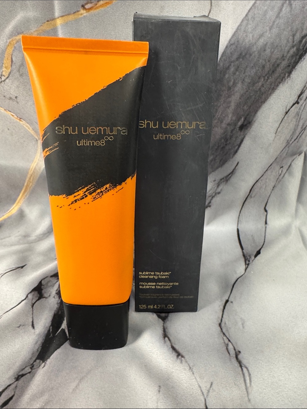Shu uemura ultime8∞ tsubaki rich oil-in-foam cleanser